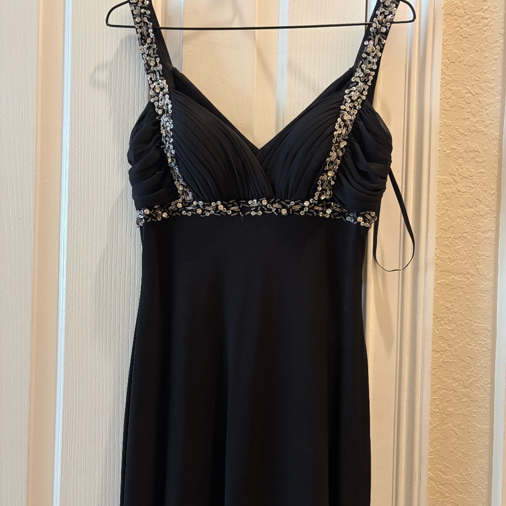 Y2K BETSY & ADAM  BLACK EMBELLISHED PROM DRESS